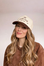 Charger l'image dans la galerie, Casquette "The Jeans Club Baie-St-Paul" - Beige et brun
